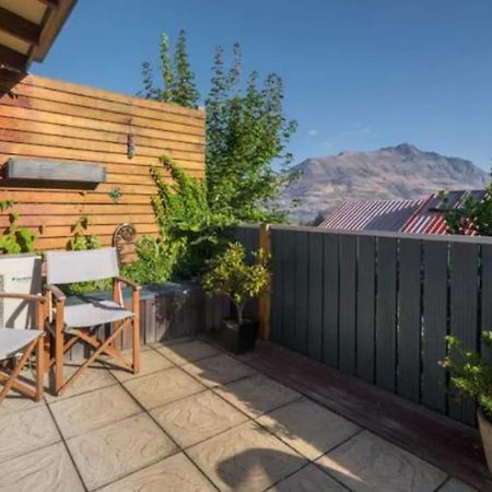 Fantastic Views, Close To Town 2 Bedroom Apartment 퀸즈타운 외부 사진