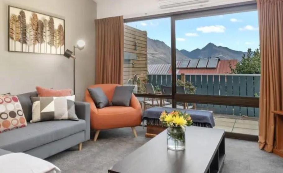 Fantastic Views, Close To Town 2 Bedroom Apartment 퀸즈타운 외부 사진