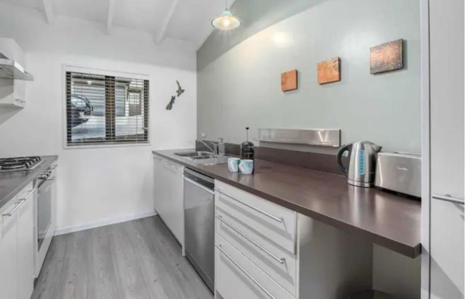 Fantastic Views, Close To Town 2 Bedroom Apartment 퀸즈타운 외부 사진
