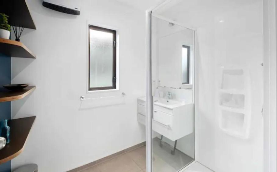 Fantastic Views, Close To Town 2 Bedroom Apartment 퀸즈타운 외부 사진